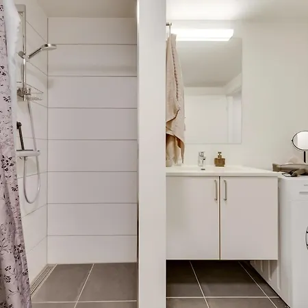 Apartment Hojloftet Stilfuld Taet Pa Centrum Med Altan *