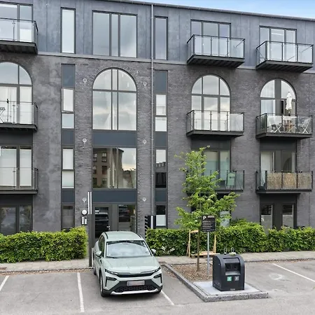Apartment Hojloftet Stilfuld Taet Pa Centrum Med Altan