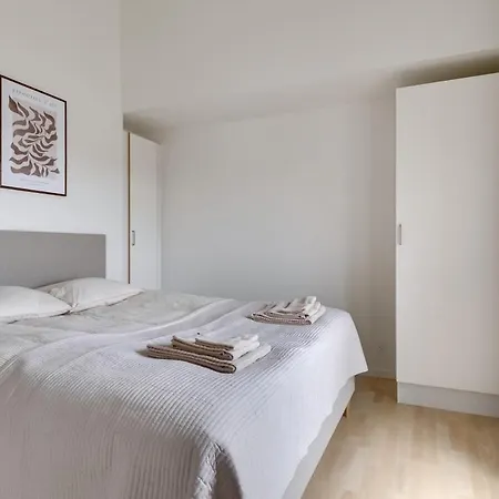 Apartment Hojloftet Stilfuld Taet Pa Centrum Med Altan Odense